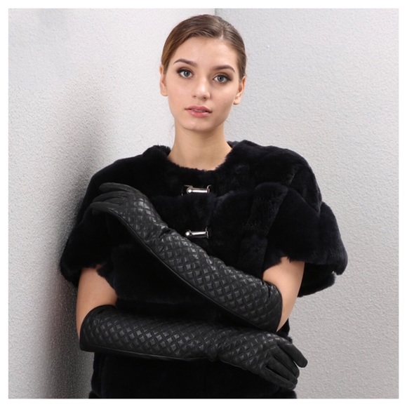 Leather Quilted Cashmere The Lauren Gloves - Picture 5 of 8